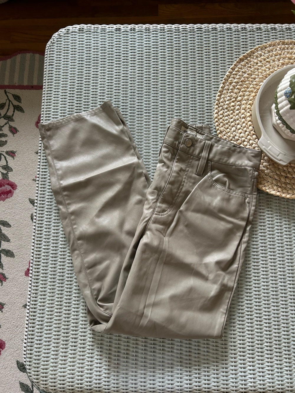 Madewell Straight-Leg Jeans in Light Taupe